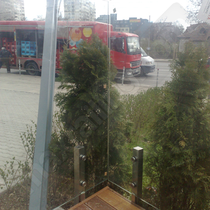 Стъклени парапети